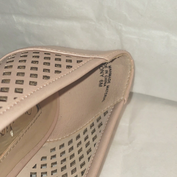 Amelia Grace Women's Blush Flats‎ - Picture 5 of 6